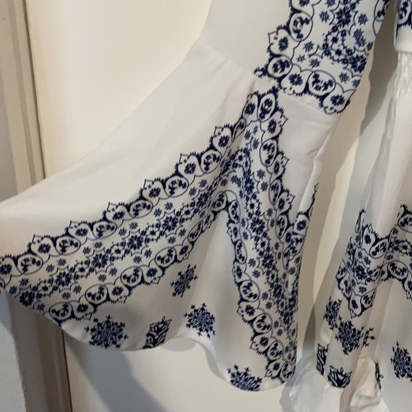 Shareen Collections Boho Playsuit Blue/ White Bell Sleeves AU 10 Button Up - Picture 4 of 10